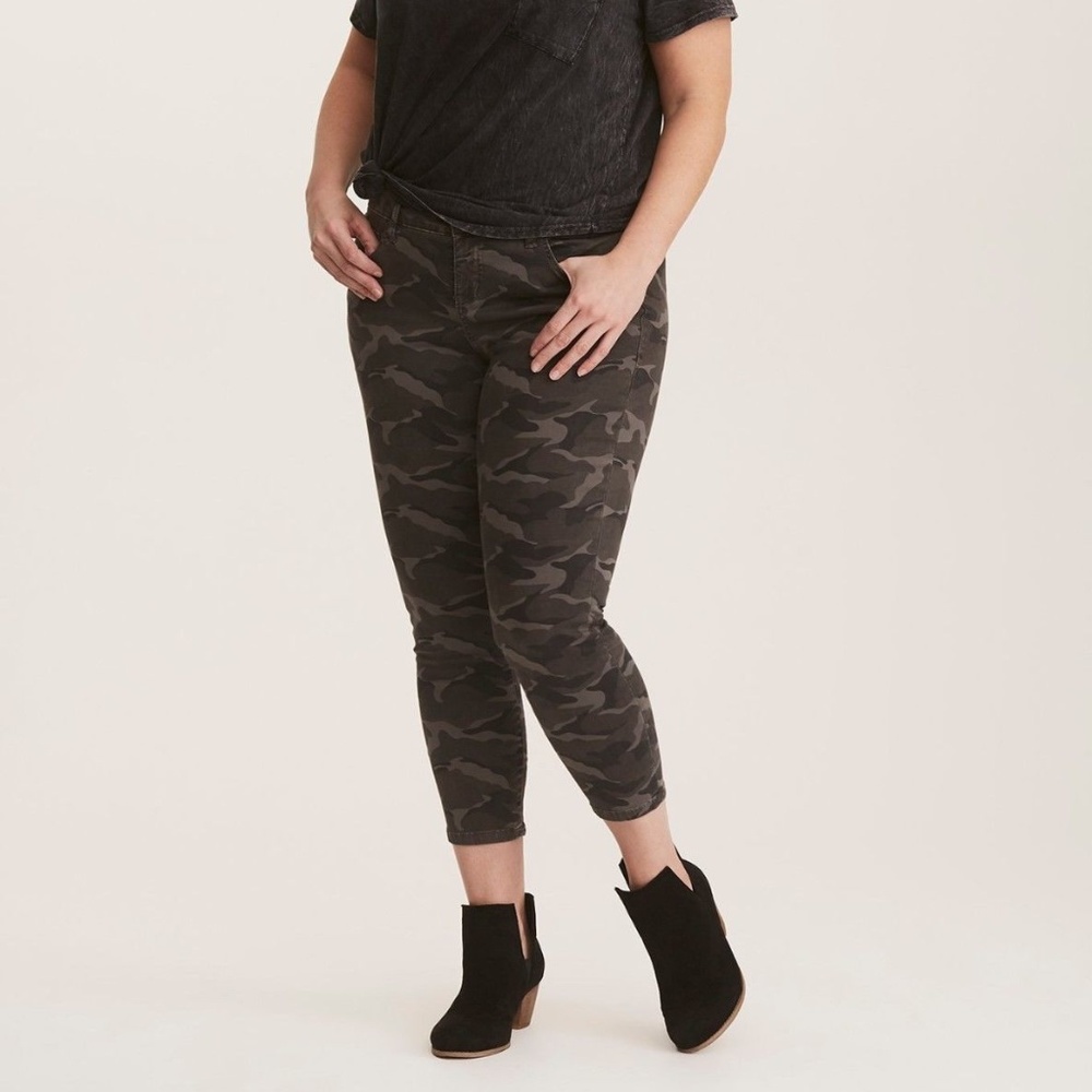 Torrid Camo Military Pants Stretchy Jeans Skinny - Picture 3 of 3